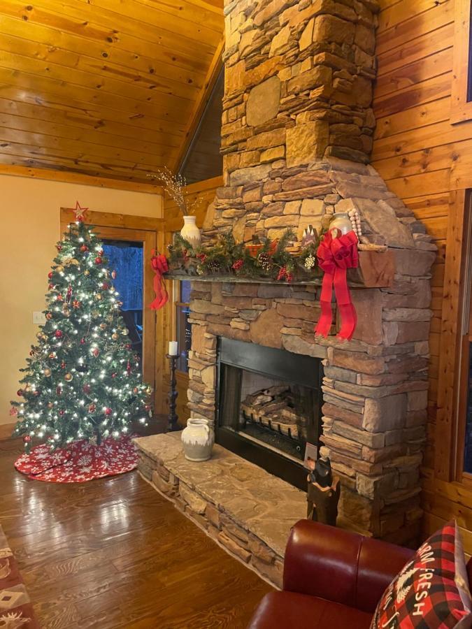 Cozy Creekfront Family Cabin-Pet Friendly -Gamerm-Hot Tub Hiawassee Exteriör bild