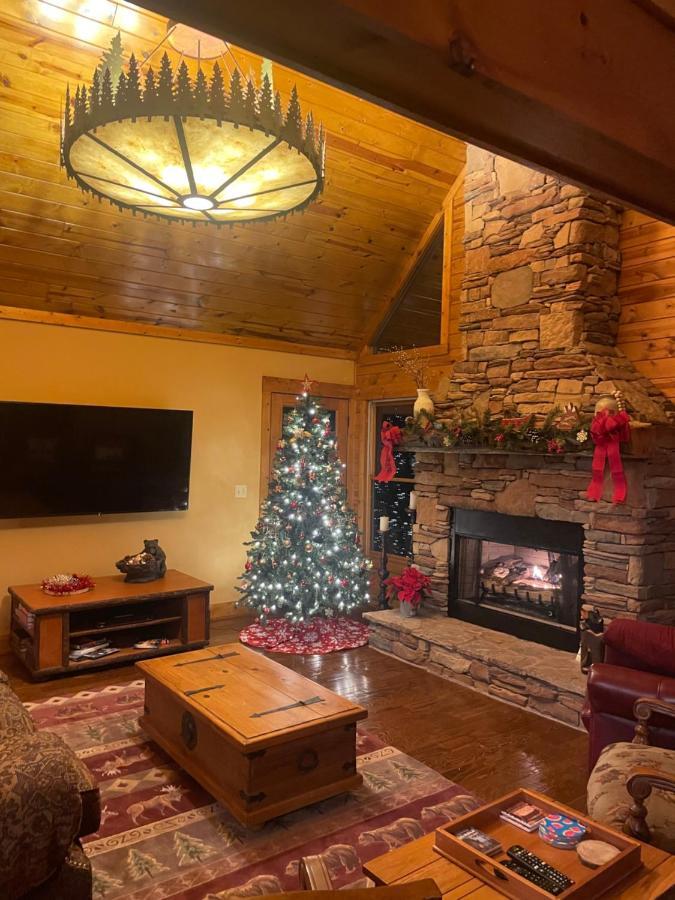Cozy Creekfront Family Cabin-Pet Friendly -Gamerm-Hot Tub Hiawassee Exteriör bild