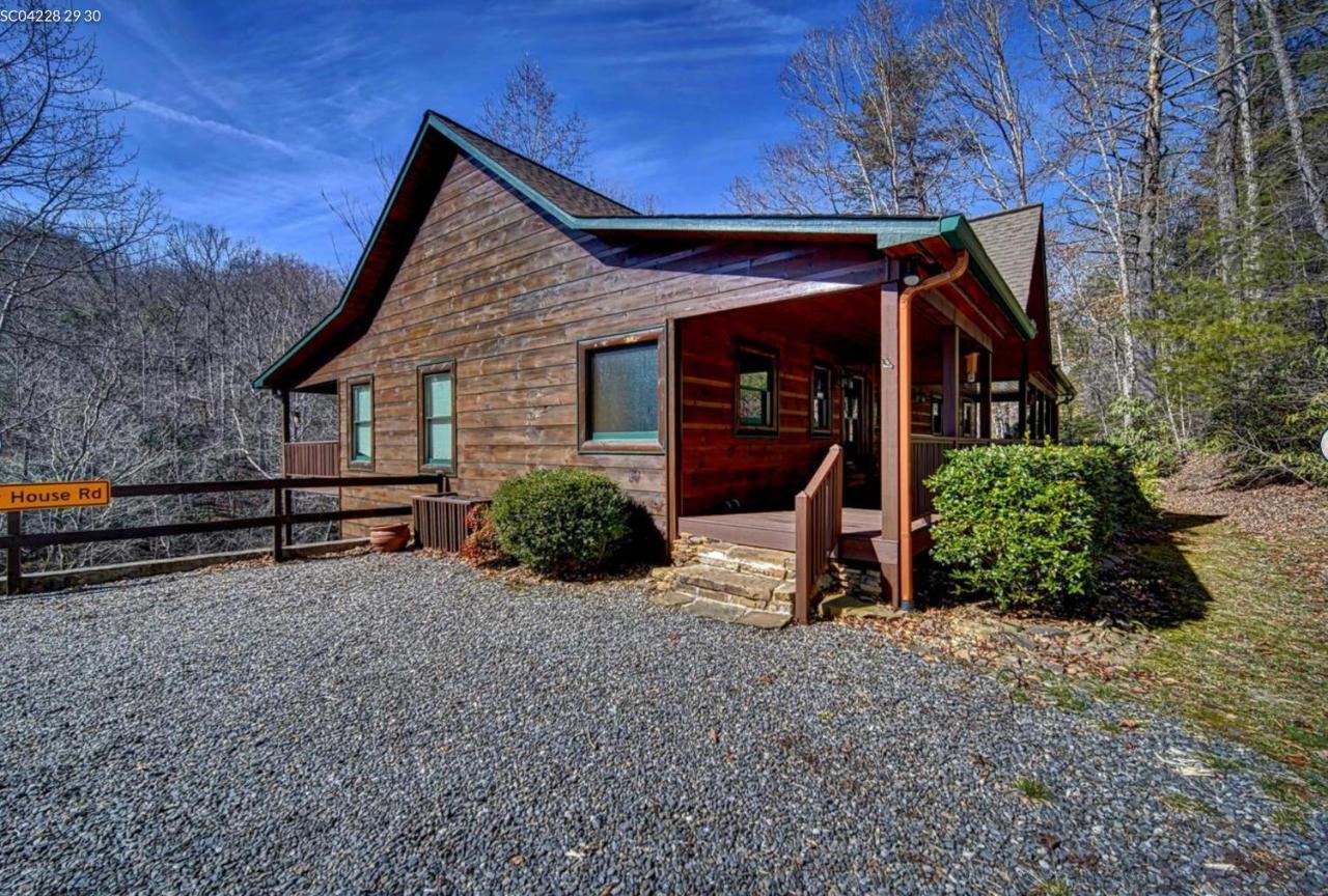 Cozy Creekfront Family Cabin-Pet Friendly -Gamerm-Hot Tub Hiawassee Exteriör bild