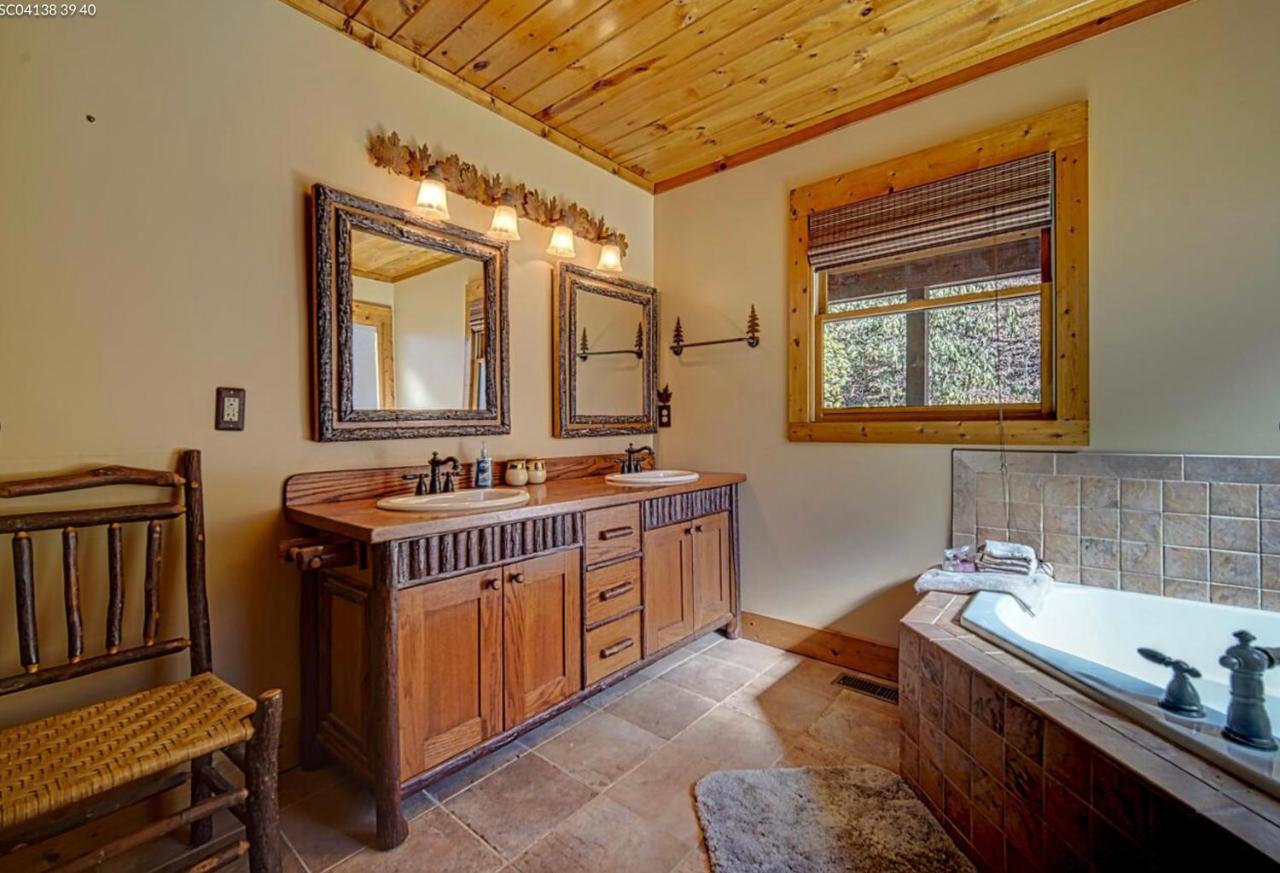 Cozy Creekfront Family Cabin-Pet Friendly -Gamerm-Hot Tub Hiawassee Exteriör bild