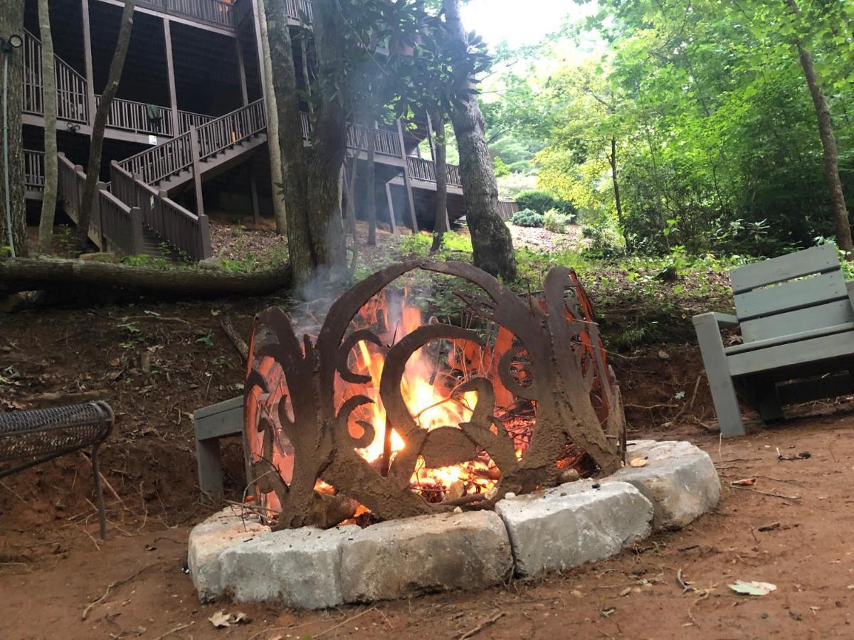 Cozy Creekfront Family Cabin-Pet Friendly -Gamerm-Hot Tub Hiawassee Exteriör bild